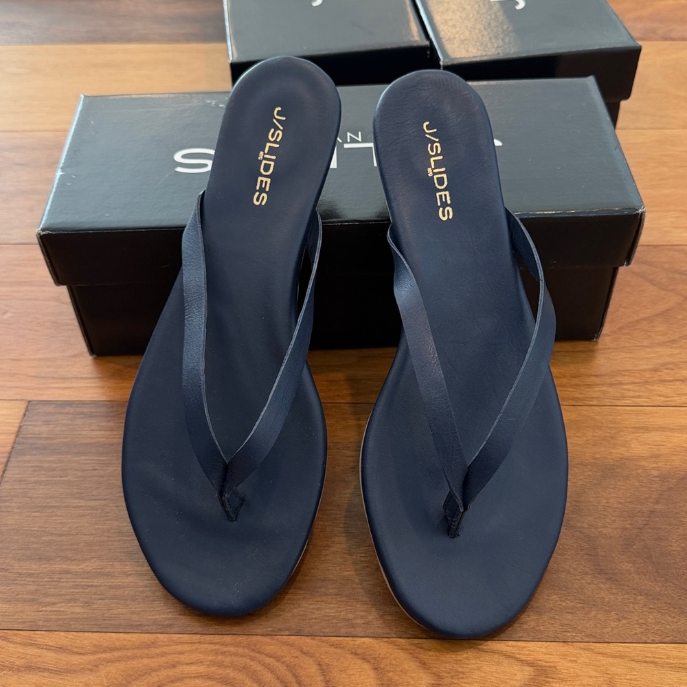 J/Slides Cuomo Navy blue leather Flip Flop Sandals - Picture 2 of 5